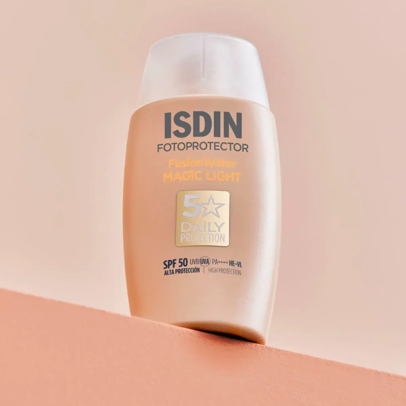 Isdin Fotoprotector Fusion Water Magic Light Spf50 50ml Crema Facial - Imagen 2